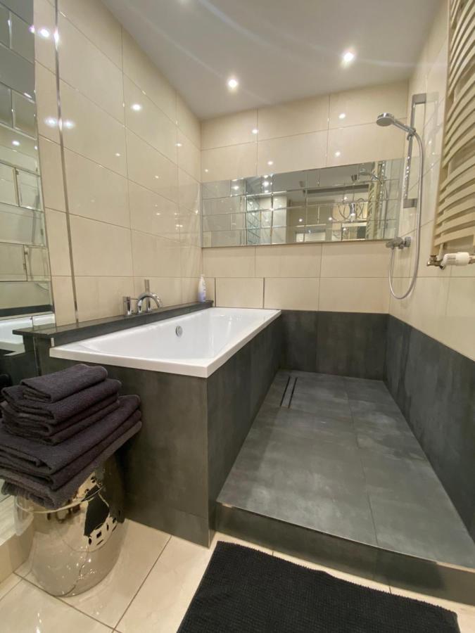 Apartament W Sercu Gdanska Z Parkingiem Podziemnym Extérieur photo